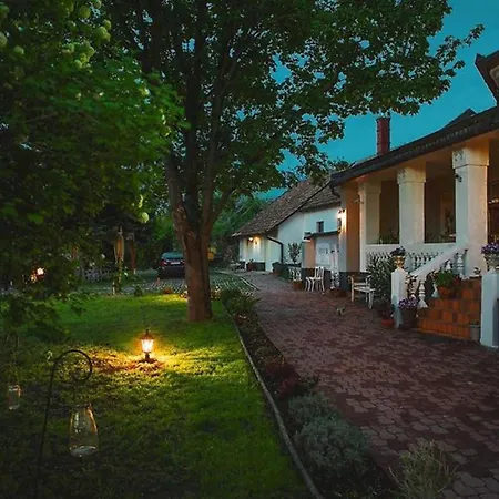 Treasure Of The Past With Whirlpool - Happy 度假居 Balatonrendes